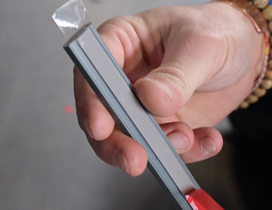 Step applicazione modanatura laterale